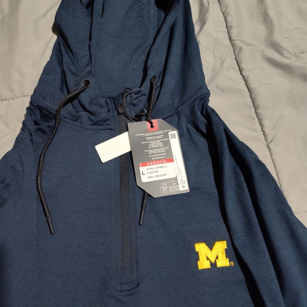 Men's Michigan Hoodie. NWT Size Large